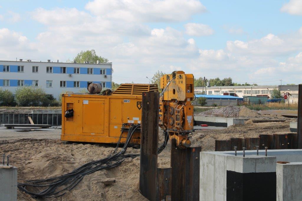 PVE 2316 VM Used vibro hammer to work on a crane or piling rig
