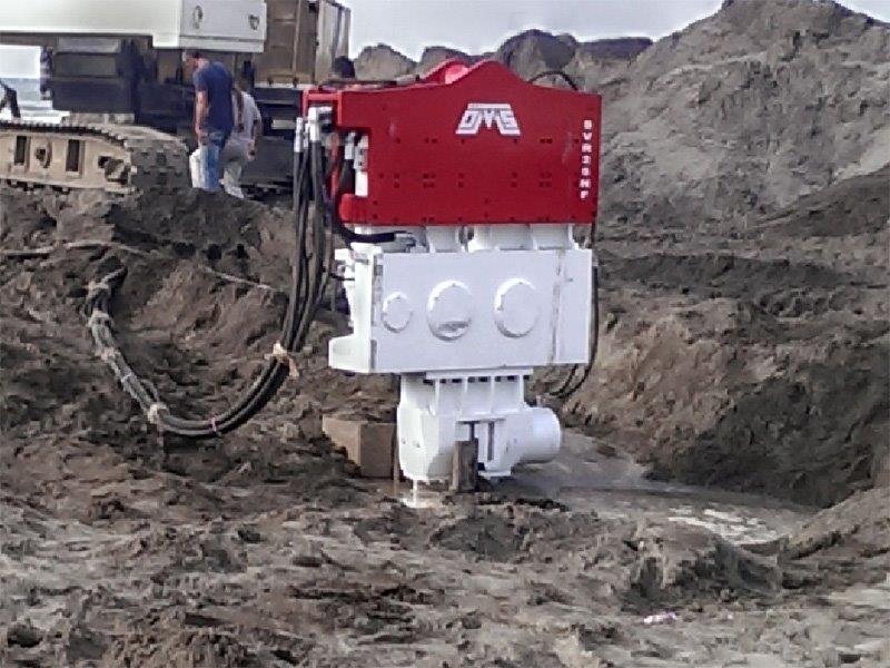 Vibro hammer SVR 25 NF to work on a crane or piling rig