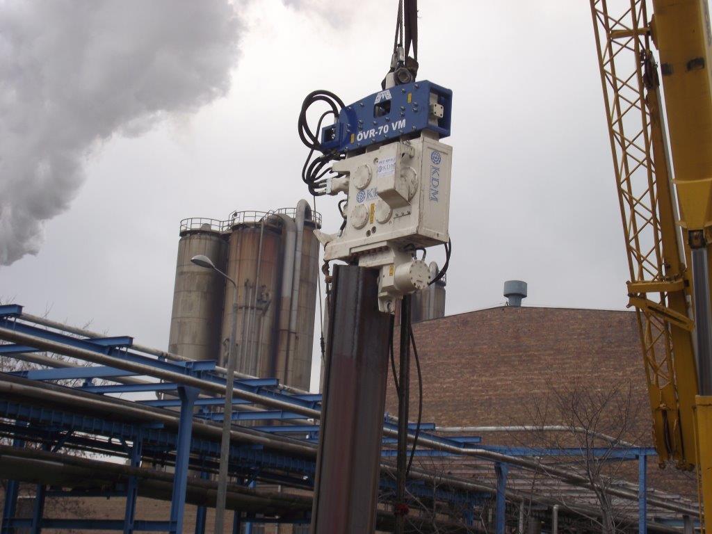 Used vibro hammer OVR 70 VM to work on a crane or piling rig